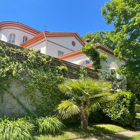 Espectacular Casa Chateau En El Centro De Olot Zewnętrze zdjęcie