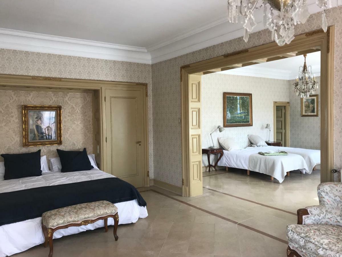 Espectacular Casa Chateau En El Centro De Olot Zewnętrze zdjęcie